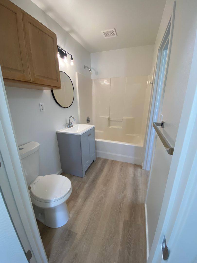 Apartment for rent at 16 N Everett St, Kennewick, WA 99336