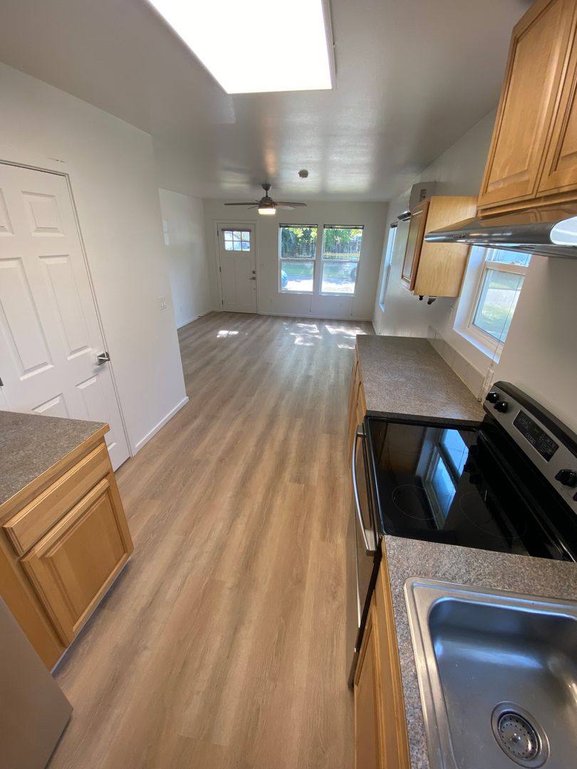 Apartment for rent at 16 N Everett St, Kennewick, WA 99336