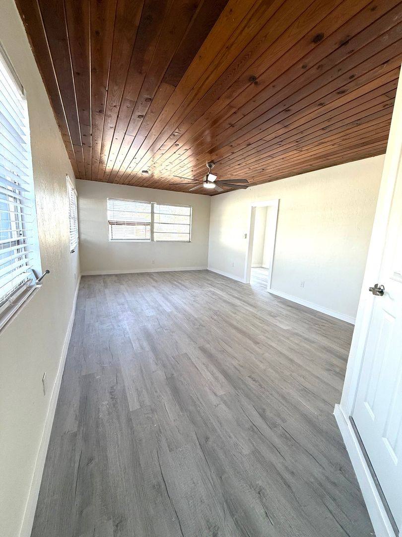 Apartment for rent at 3181 Hatton St, Sarasota, FL 34237