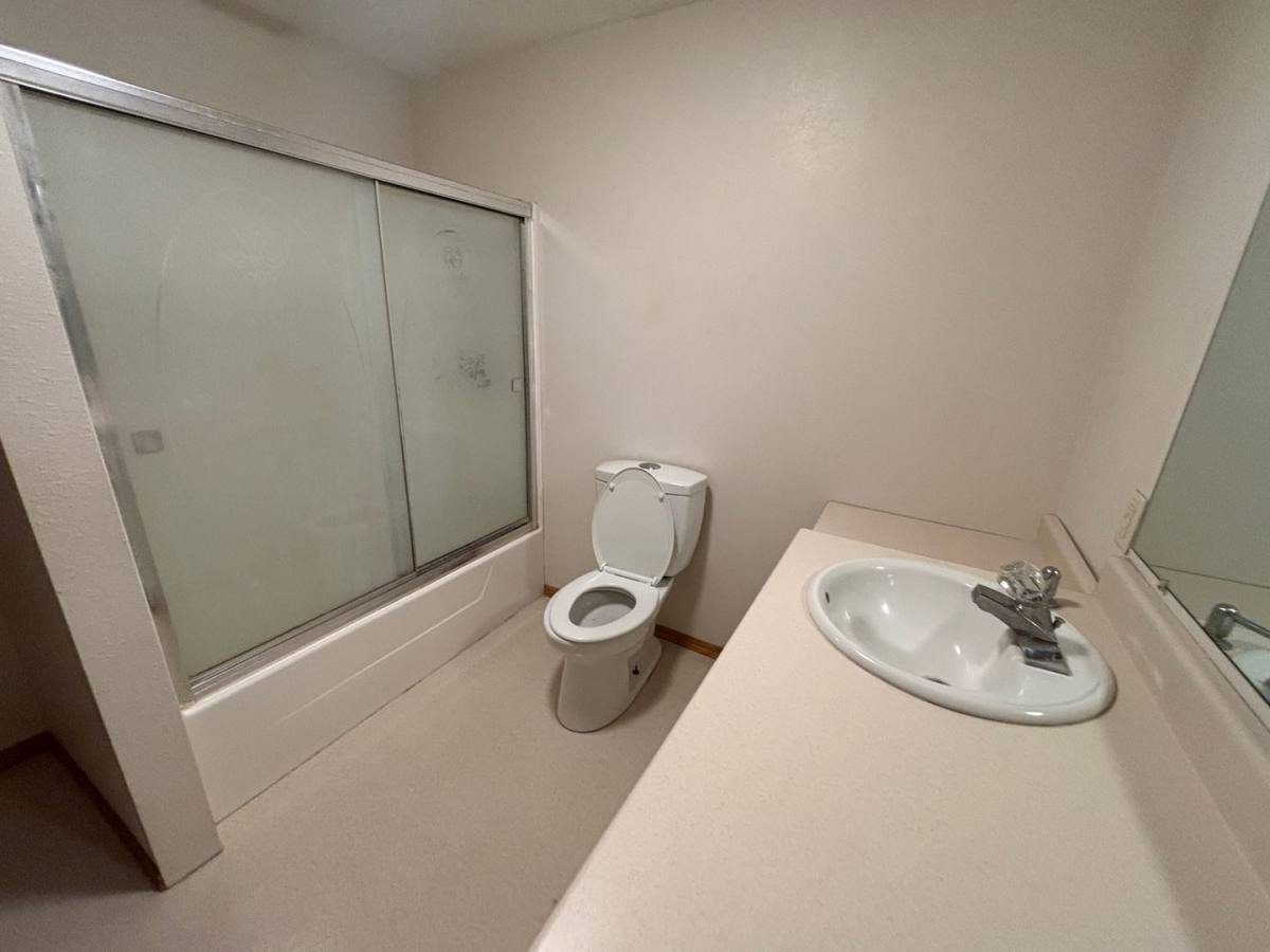 Apartment for rent at 119 Maple St, Lawton, IA 51030