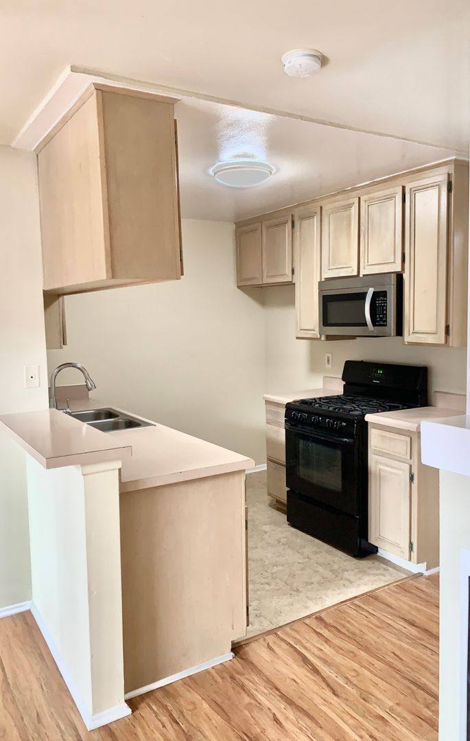 Apartment for rent at 14309 Sylvan St, Van Nuys, CA 91401