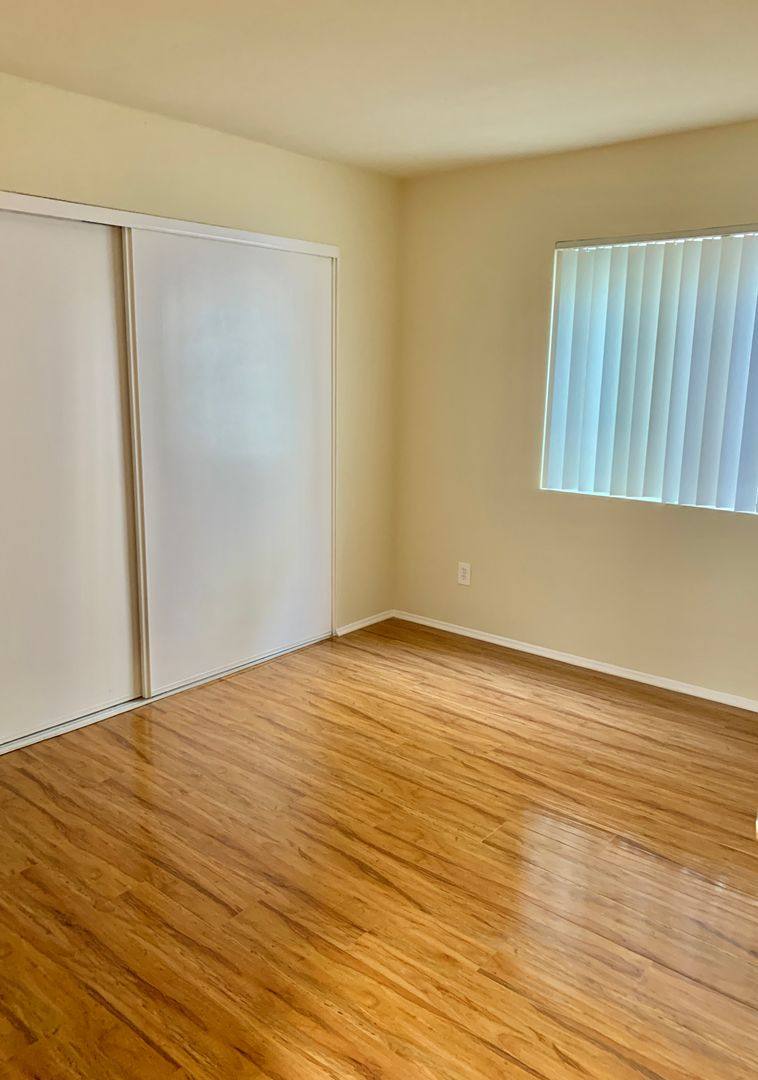 Apartment for rent at 14309 Sylvan St, Van Nuys, CA 91401