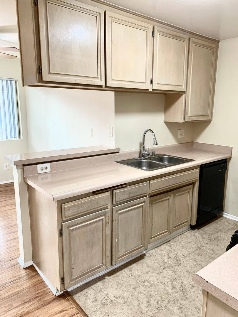 Apartment for rent at 14309 Sylvan St, Van Nuys, CA 91401