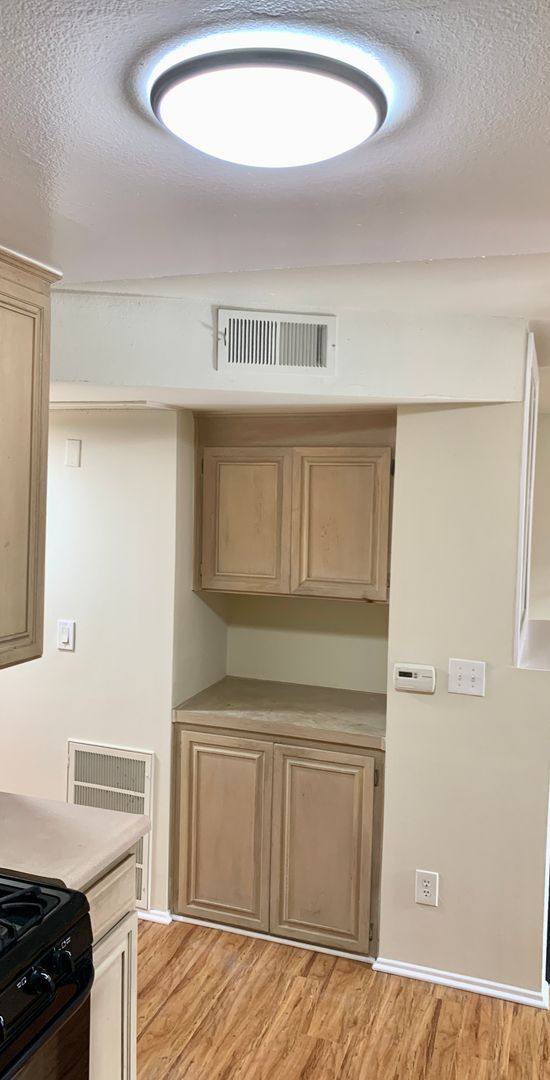 Apartment for rent at 14309 Sylvan St, Van Nuys, CA 91401