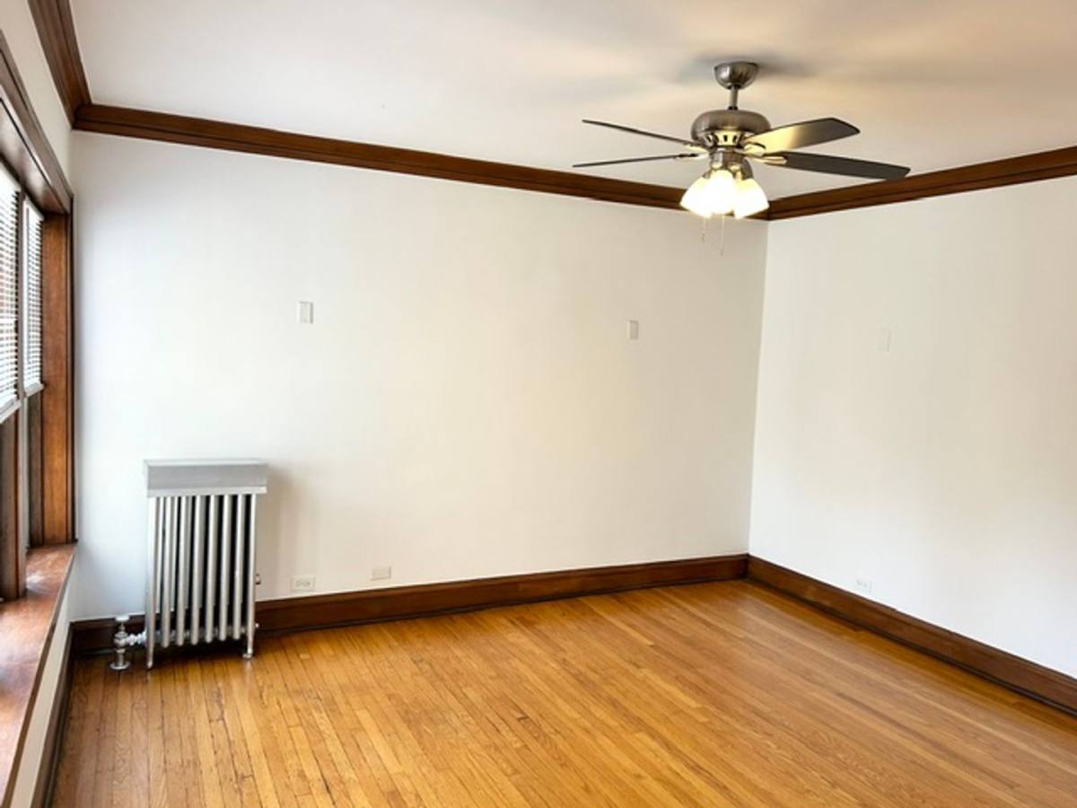 Apartment for rent at 3624-26 N Greenview, Chicago, IL 60613