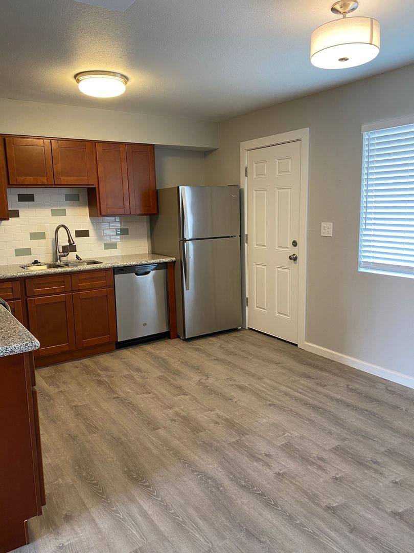 Apartment for rent at 3221 N 36th St, Phoenix, AZ 85018