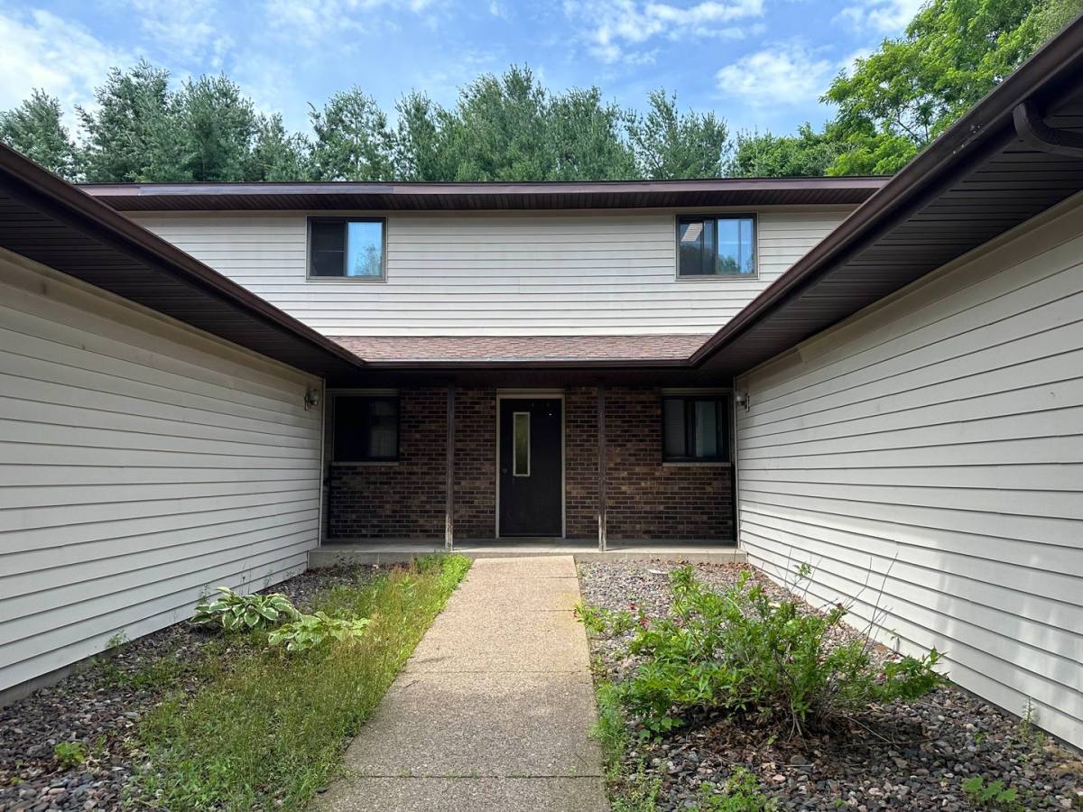 Apartment for rent at 1204-1226 Devney Dr, Altoona, WI 54720