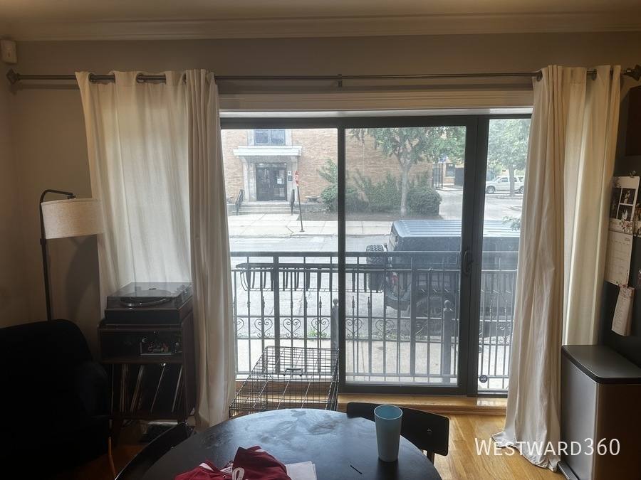 Condo for rent at 1226 W Huron #101, Chicago, IL 60642