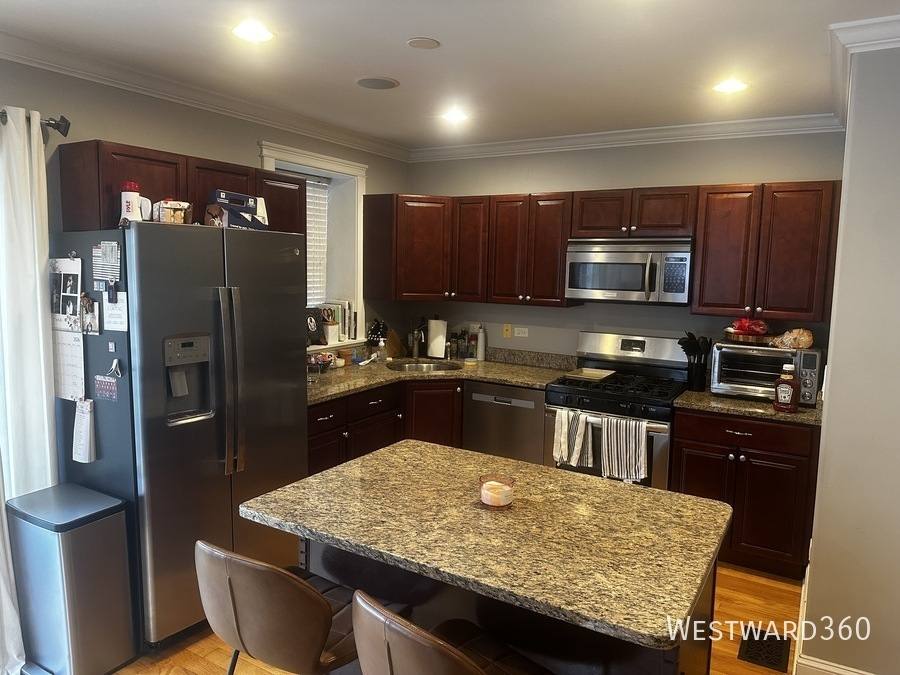Condo for rent at 1226 W Huron #101, Chicago, IL 60642