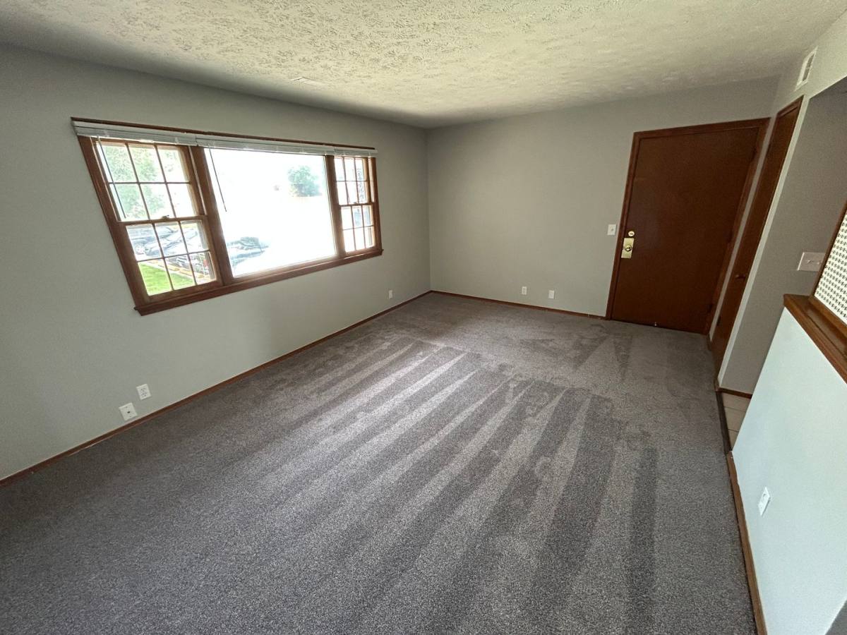 Apartment for rent at 4311 Charles St, Omaha, NE 68131