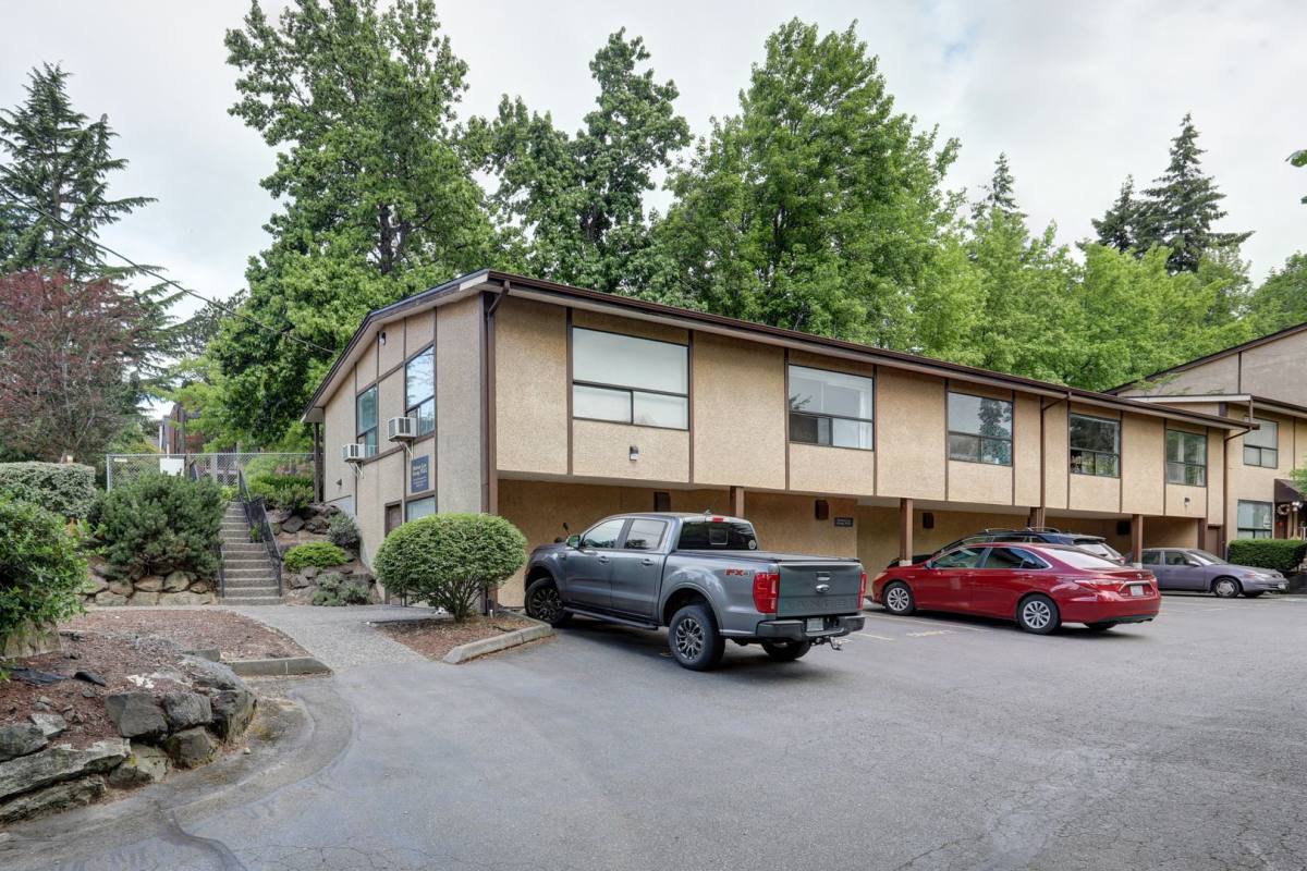 Apartment for rent at 648 S 152nd St, Seattle, WA 98148
