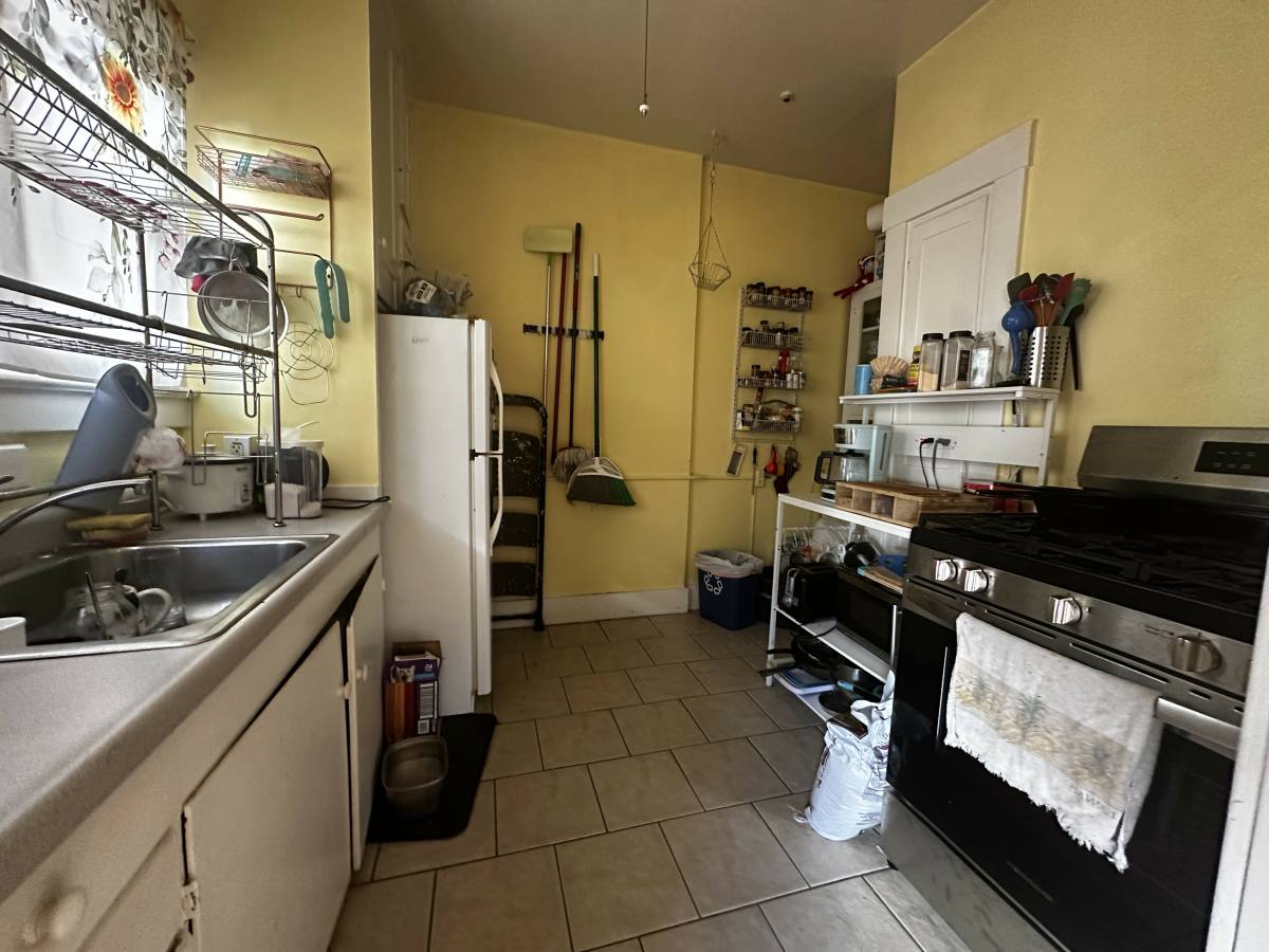 Apartment for rent at 442 8th St, Santa Rosa, CA 95401