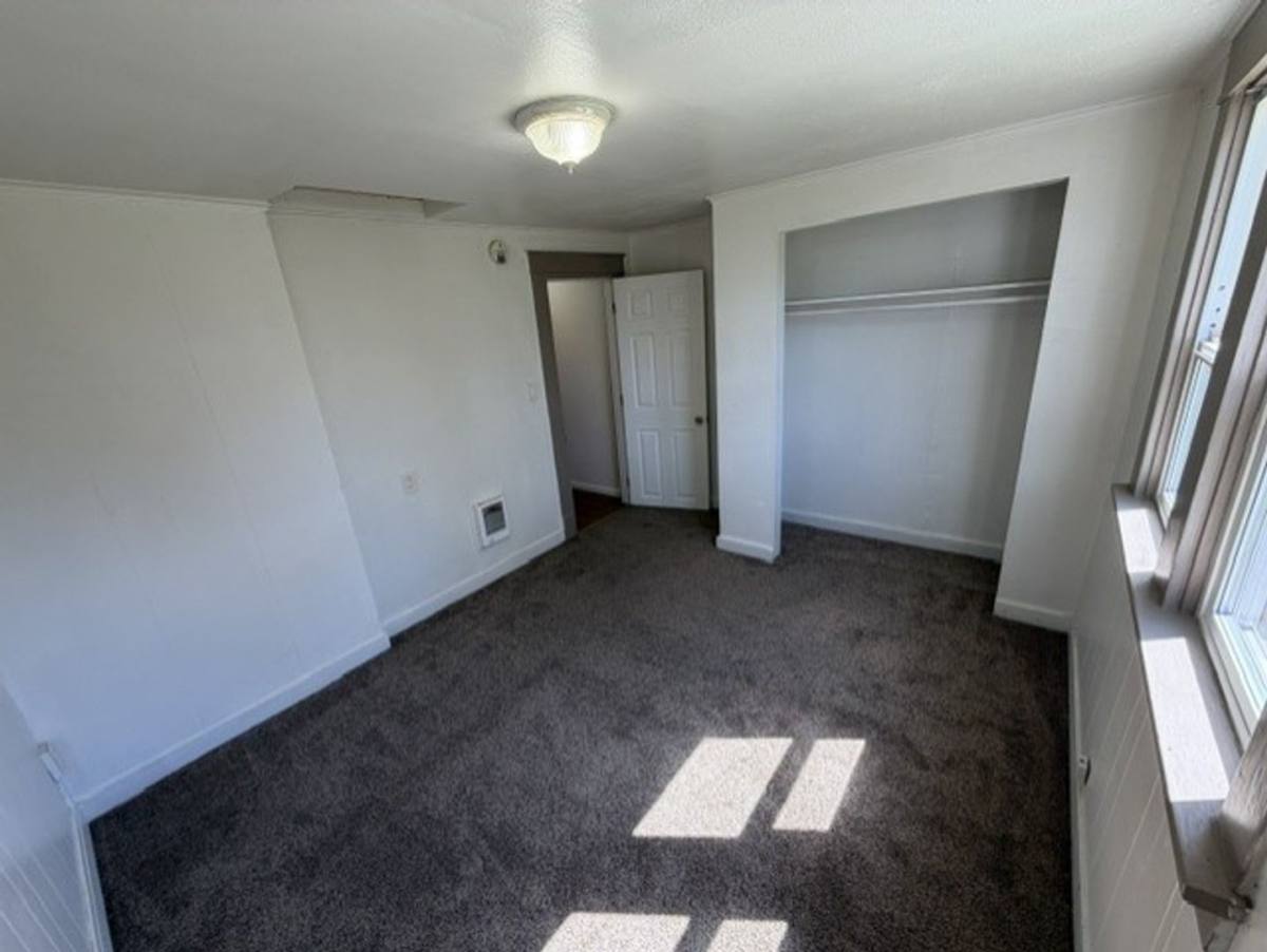 Apartment for rent at 815 W 1st St, Centralia, WA 98531