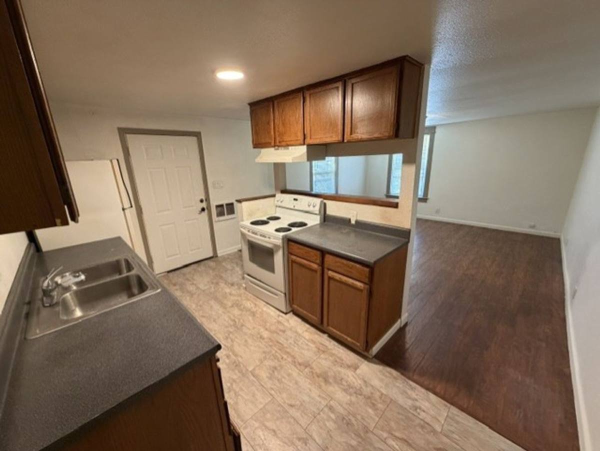 Apartment for rent at 815 W 1st St, Centralia, WA 98531