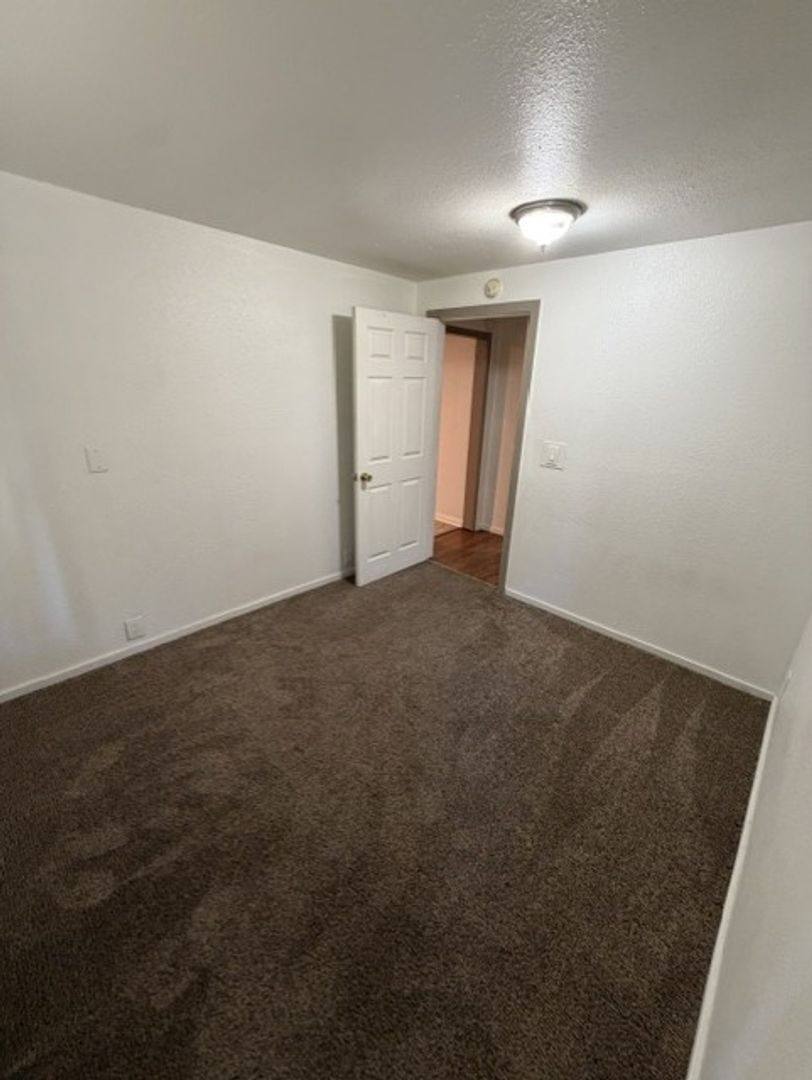 Apartment for rent at 815 W 1st St, Centralia, WA 98531
