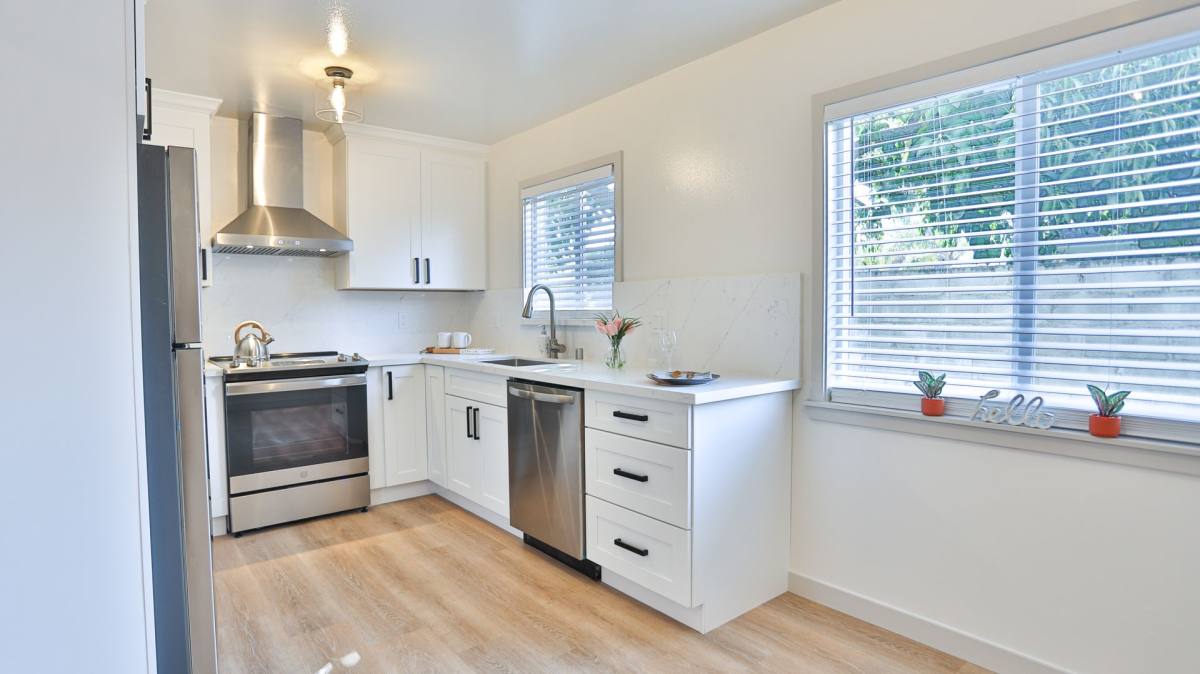 Apartment for rent at 460 E Maude Ave, Sunnyvale, CA 94085