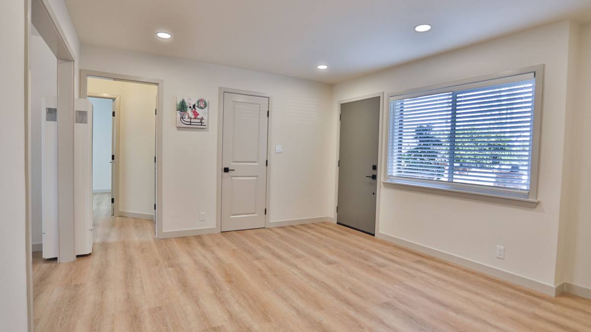 Apartment for rent at 460 E Maude Ave, Sunnyvale, CA 94085