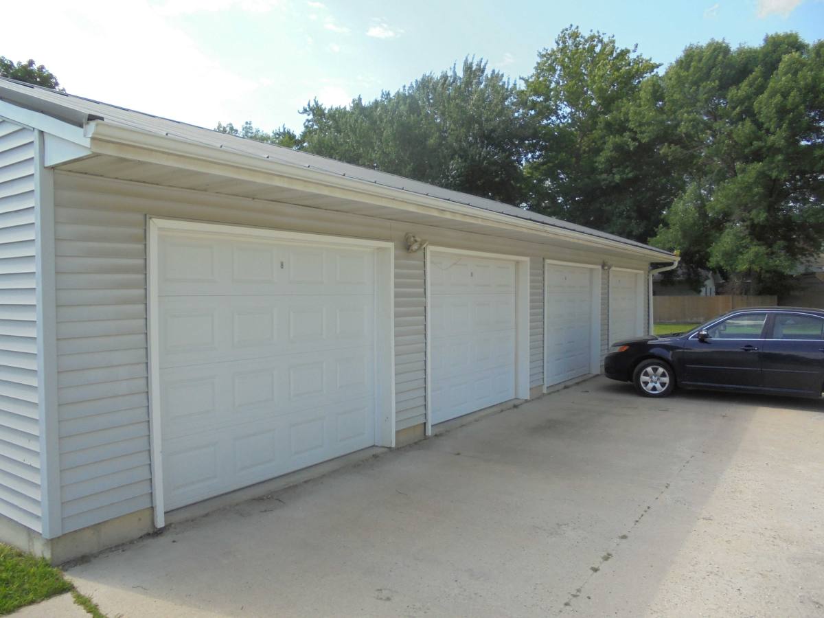 Apartment for rent at 123 - 2nd Ave SE #4, Oelwein, IA 50662