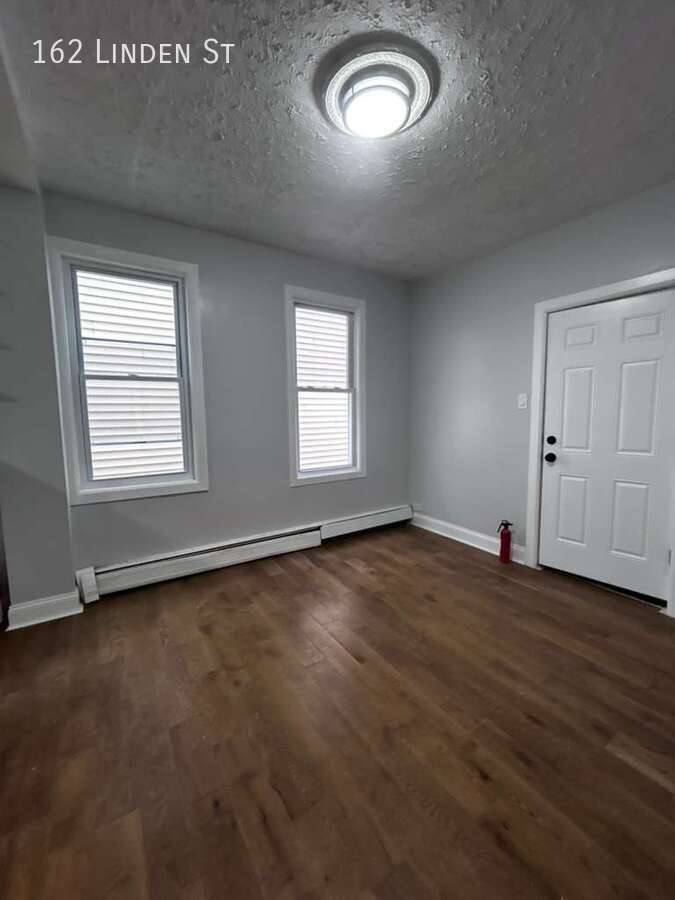 Apartment for rent at 162 Linden St, Yonkers, NY 10701