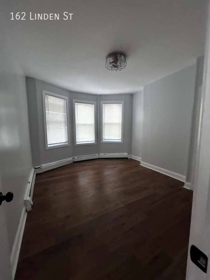 Apartment for rent at 162 Linden St, Yonkers, NY 10701