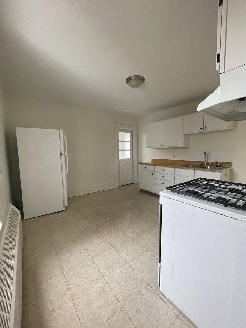 Apartment for rent at 15-21 Park St, Hudson, MA 01749