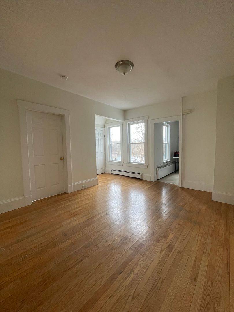 Apartment for rent at 15-21 Park St, Hudson, MA 01749
