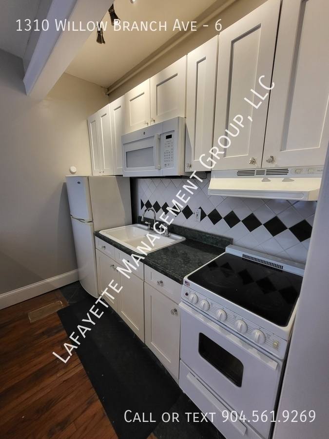 Apartment for rent at 1310 Willow Branch Ave #6, Jacksonville, FL 32205