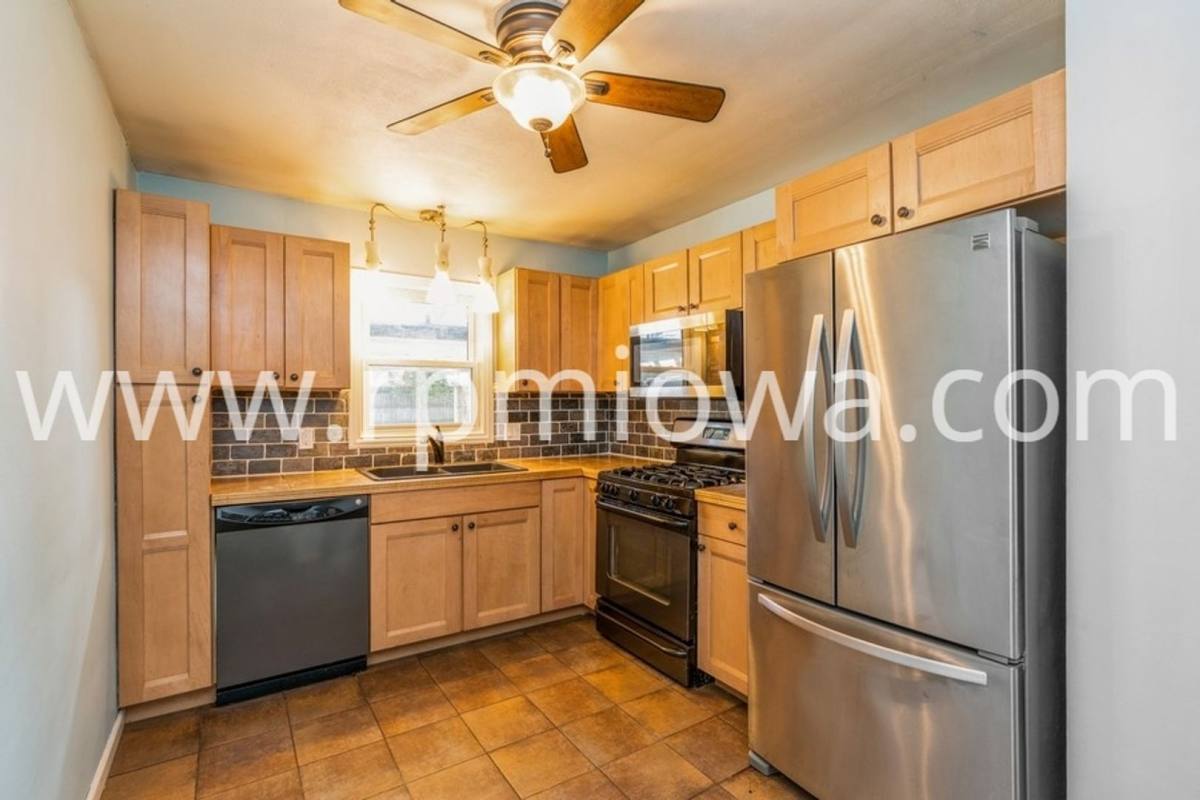 House for rent at 221 SW Scott St, Ankeny, IA 50023