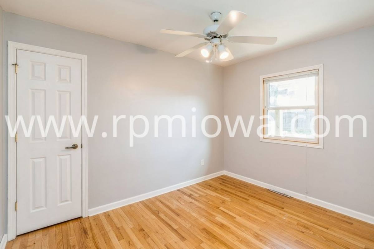 House for rent at 221 SW Scott St, Ankeny, IA 50023