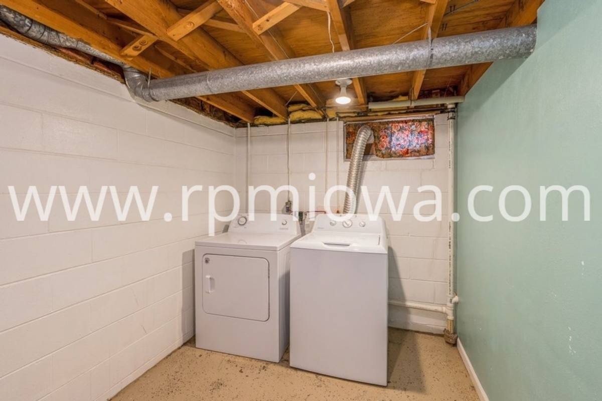 House for rent at 221 SW Scott St, Ankeny, IA 50023
