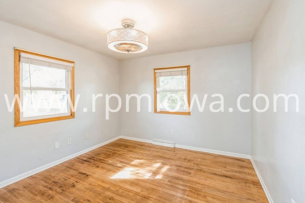 House for rent at 221 SW Scott St, Ankeny, IA 50023