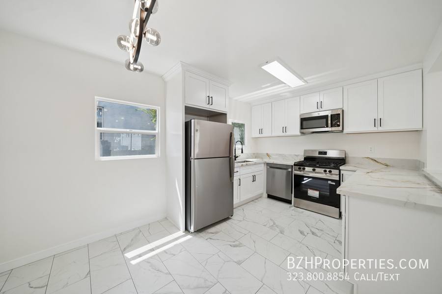 Apartment for rent at 1029 N Gardner St, Los Angeles, CA 90046