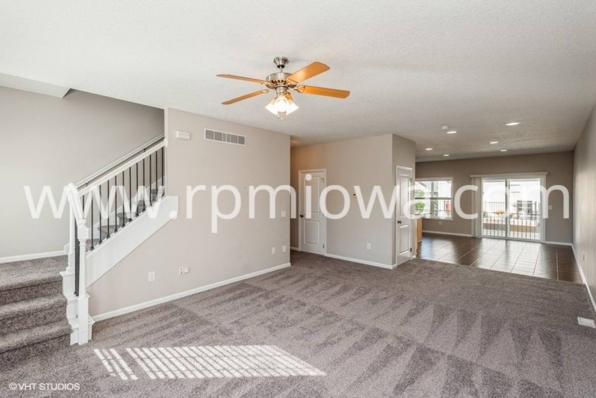 Townhouse for rent at 6905 Jack London Dr, Johnston, IA 50131