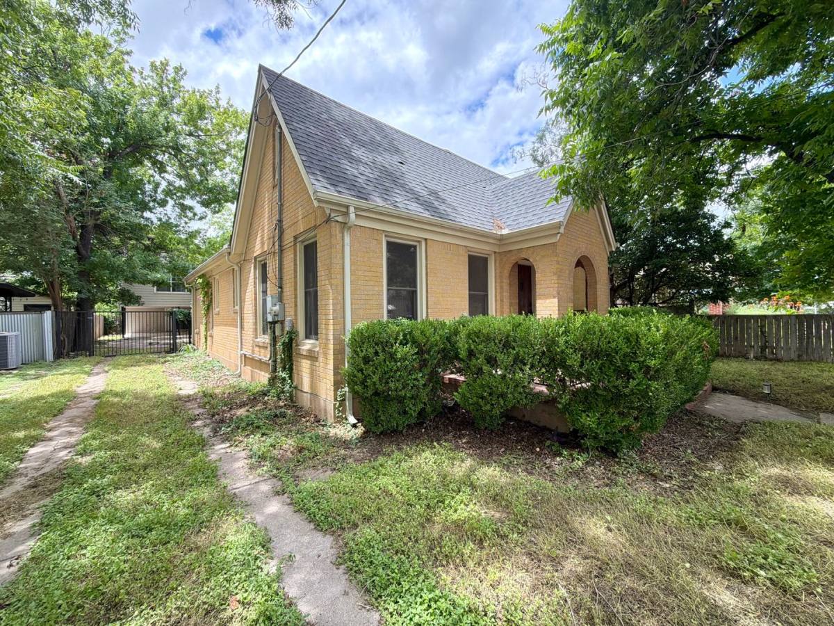 House for rent at 903 E 38th St, Austin, TX 78705