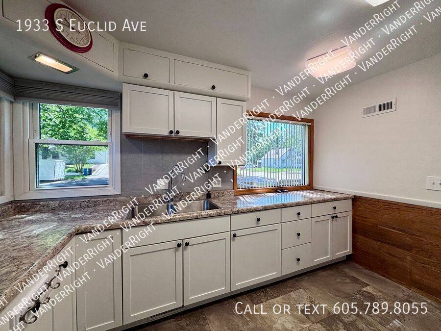 House for rent at 1933 S Euclid Ave, Sioux Falls, SD 57105