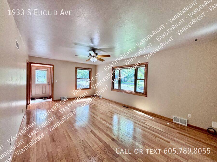 House for rent at 1933 S Euclid Ave, Sioux Falls, SD 57105