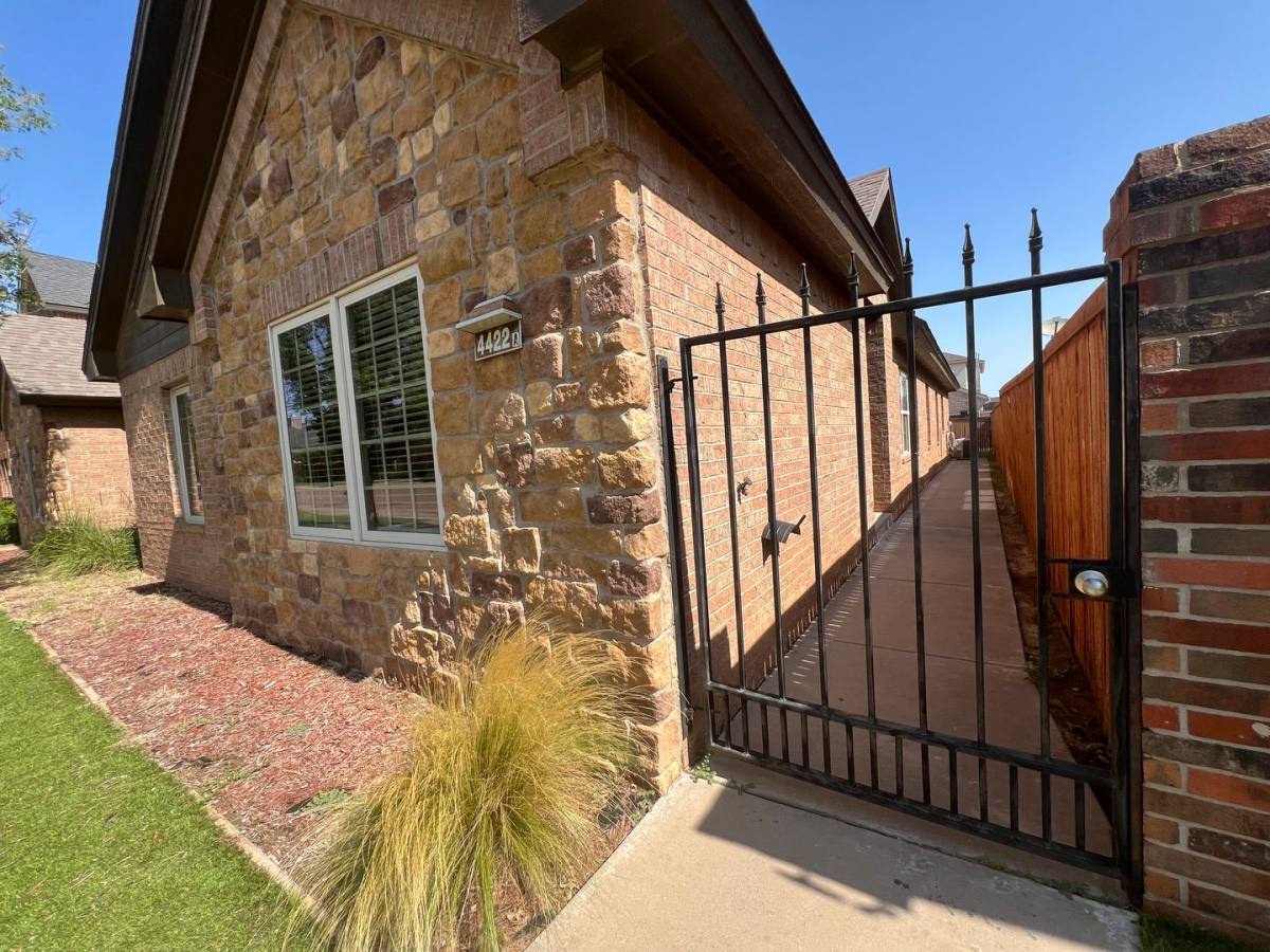 Apartment for rent at 4422 105th St, Lubbock, TX 79424