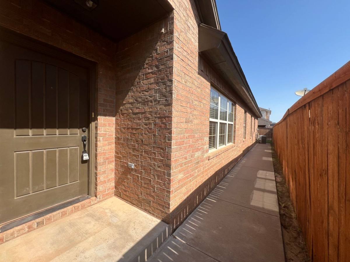 Apartment for rent at 4422 105th St, Lubbock, TX 79424