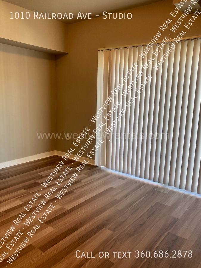 Apartment for rent at 1010 Railroad Ave, Bellingham, WA 98225