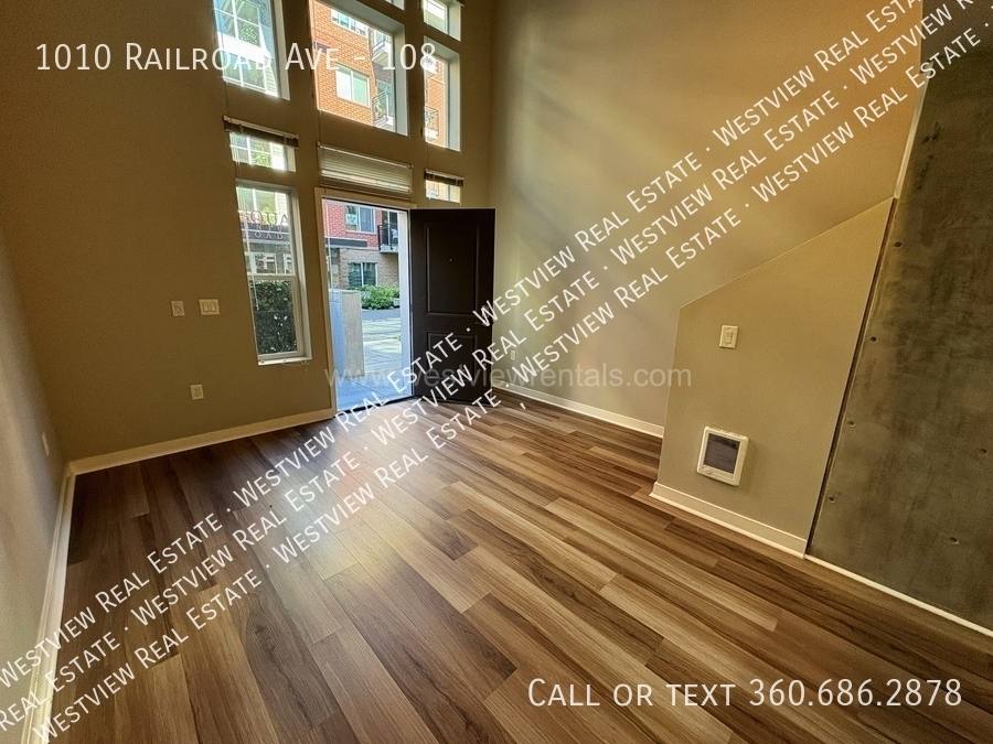 Apartment for rent at 1010 Railroad Ave #108, Bellingham, WA 98225