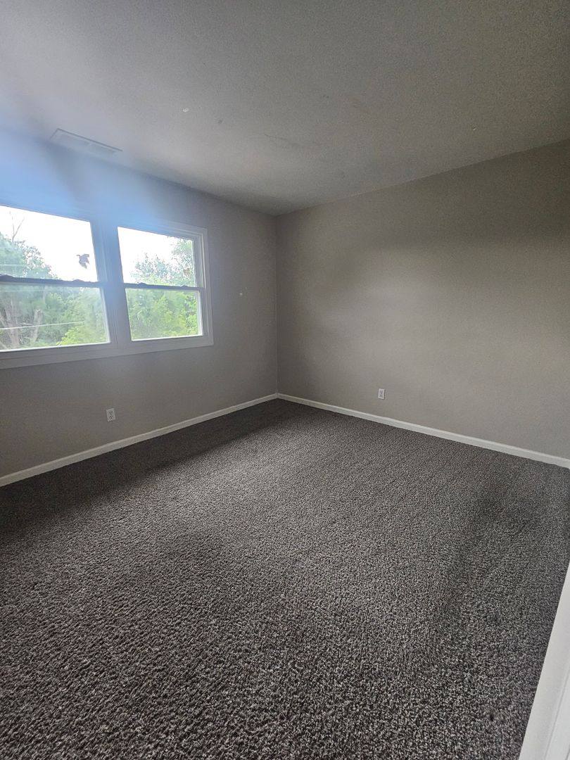 Apartment for rent at 3424 Heatherton Dr, Davenport, IA 52804