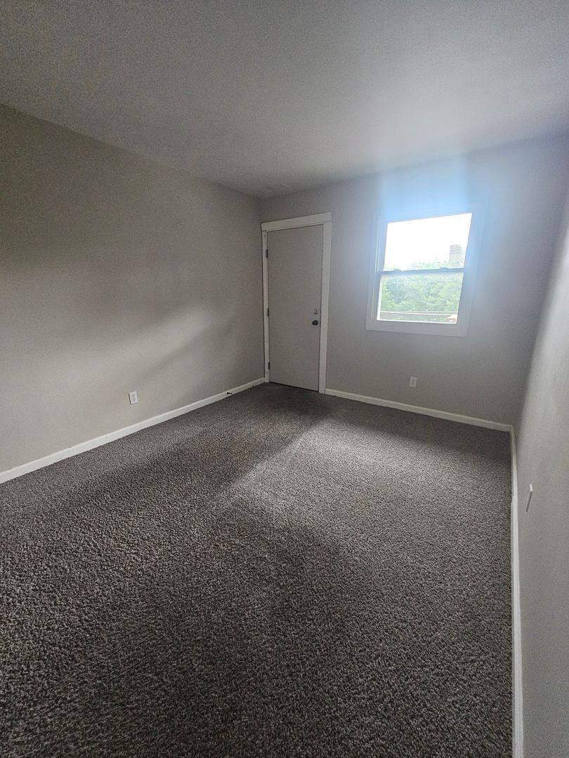 Apartment for rent at 3424 Heatherton Dr, Davenport, IA 52804
