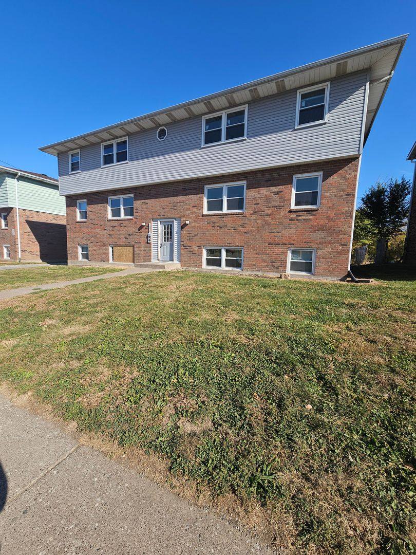 Apartment for rent at 3424 Heatherton Dr, Davenport, IA 52804