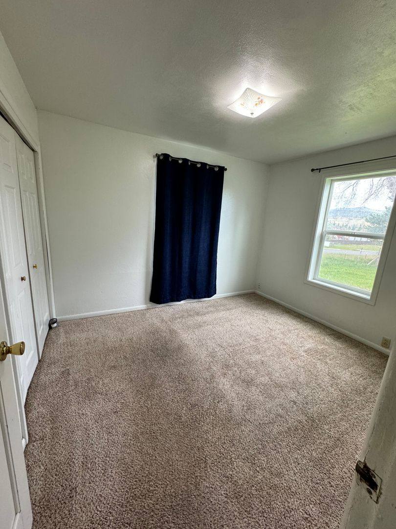 House for rent at 326 Torrey St, Klamath Falls, OR 97601