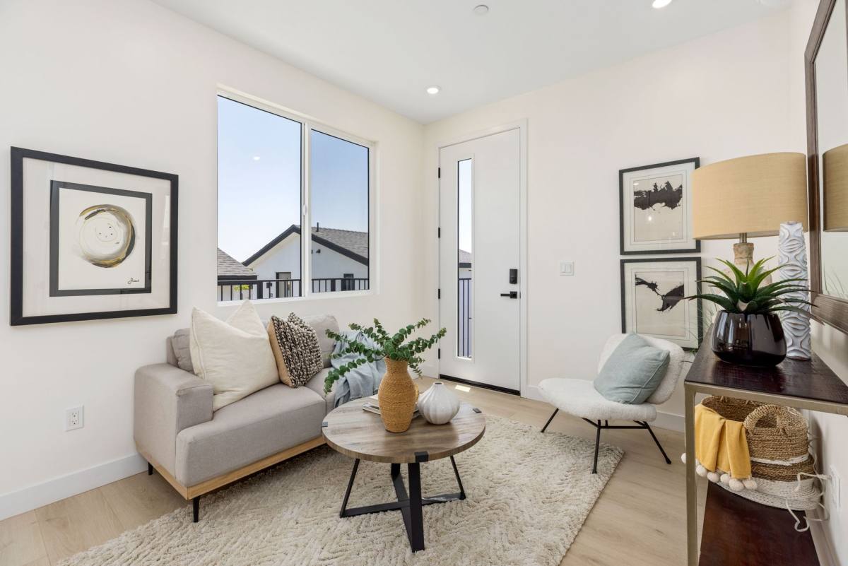 Apartment for rent at 3873-81 Boren St, San Diego, CA 92115
