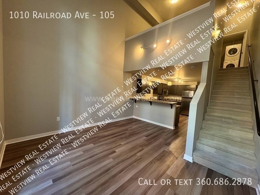 Apartment for rent at 1010 Railroad Ave #105, Bellingham, WA 98225