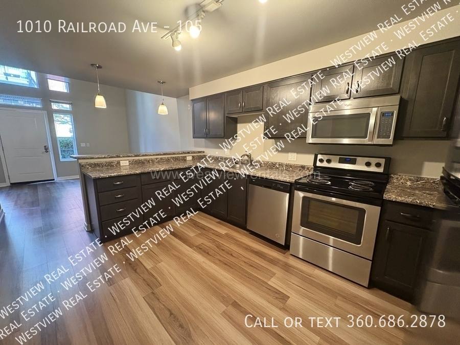 Apartment for rent at 1010 Railroad Ave #105, Bellingham, WA 98225