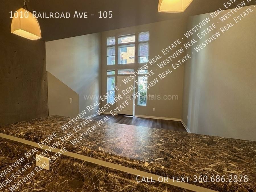 Apartment for rent at 1010 Railroad Ave #105, Bellingham, WA 98225