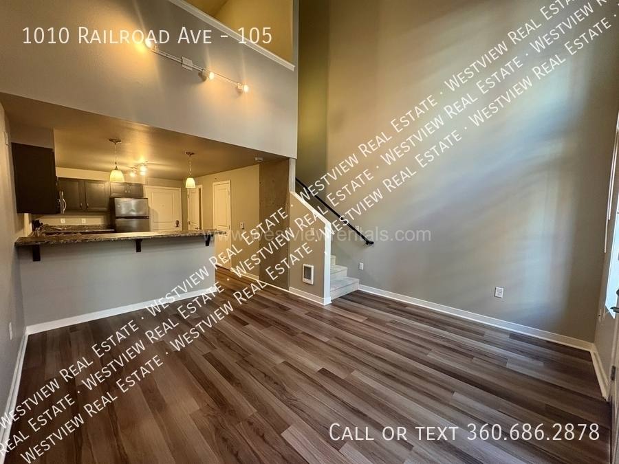 Apartment for rent at 1010 Railroad Ave #105, Bellingham, WA 98225