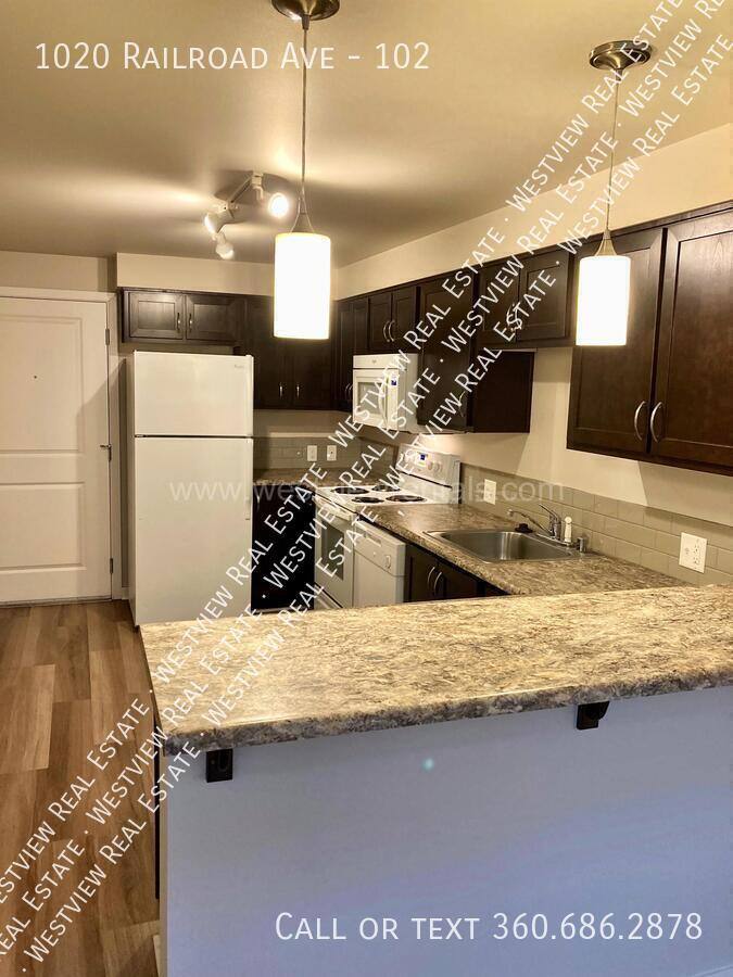 Apartment for rent at 1020 Railroad Ave #102, Bellingham, WA 98225